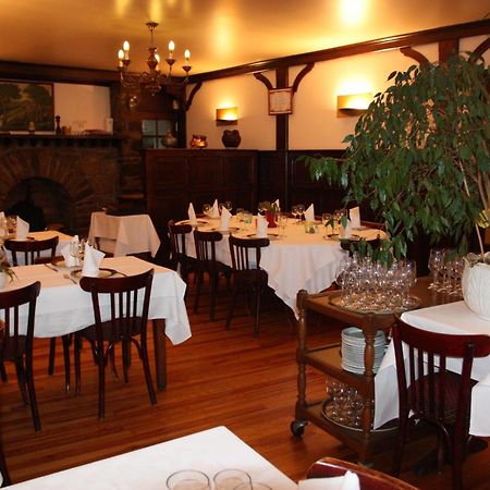 Logis Hotel Restaurant Des Voyageurs Pont-de-Salars Quarto foto